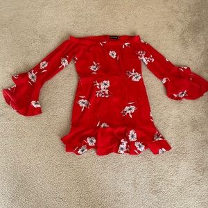 💛 Red off the shoulder floral dress
